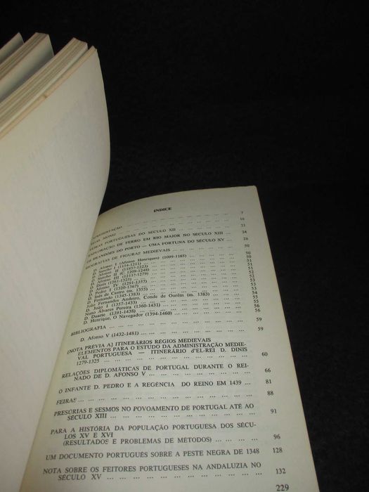 Livro Estudos de História Medieval Virgínia Rau
