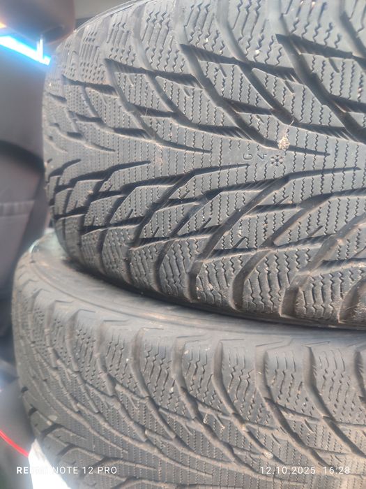 Шини 215/45/17 зима