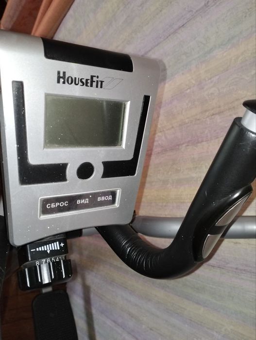 Эллиптический тренажер HouseFit