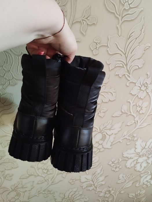 Зимние сапоги для девочки .