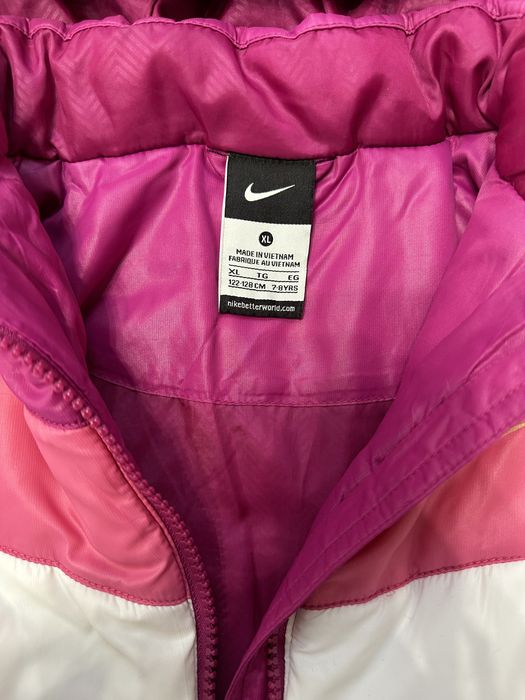 Дівчача куртка Nike