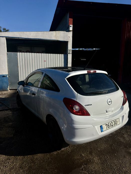 Opel Corsa 2010 5 lugares