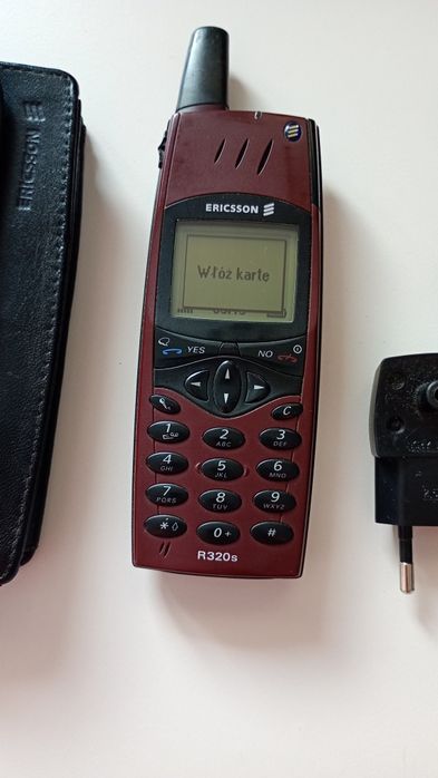 Telefon komórkowy Ericsson r320s