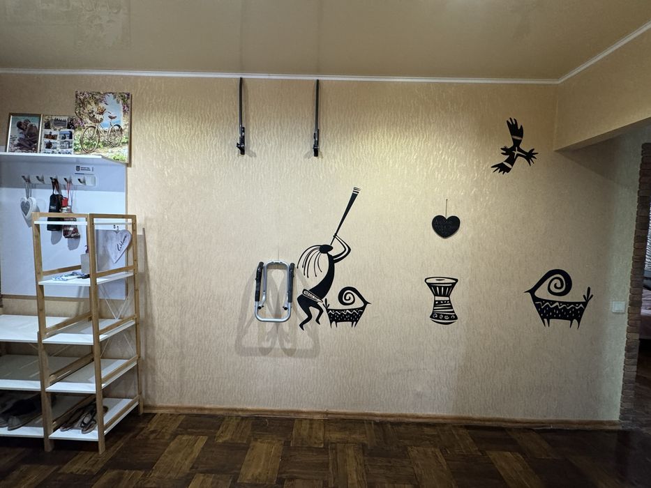 3х комнатная квартира 2/9 Таврический