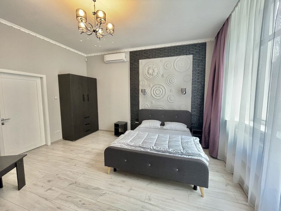 Оренда 3 кімнатної квартири в центрі - зображення 1