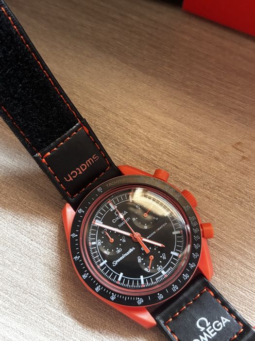 Годинник Omega x Swatch Moonwatch Lava