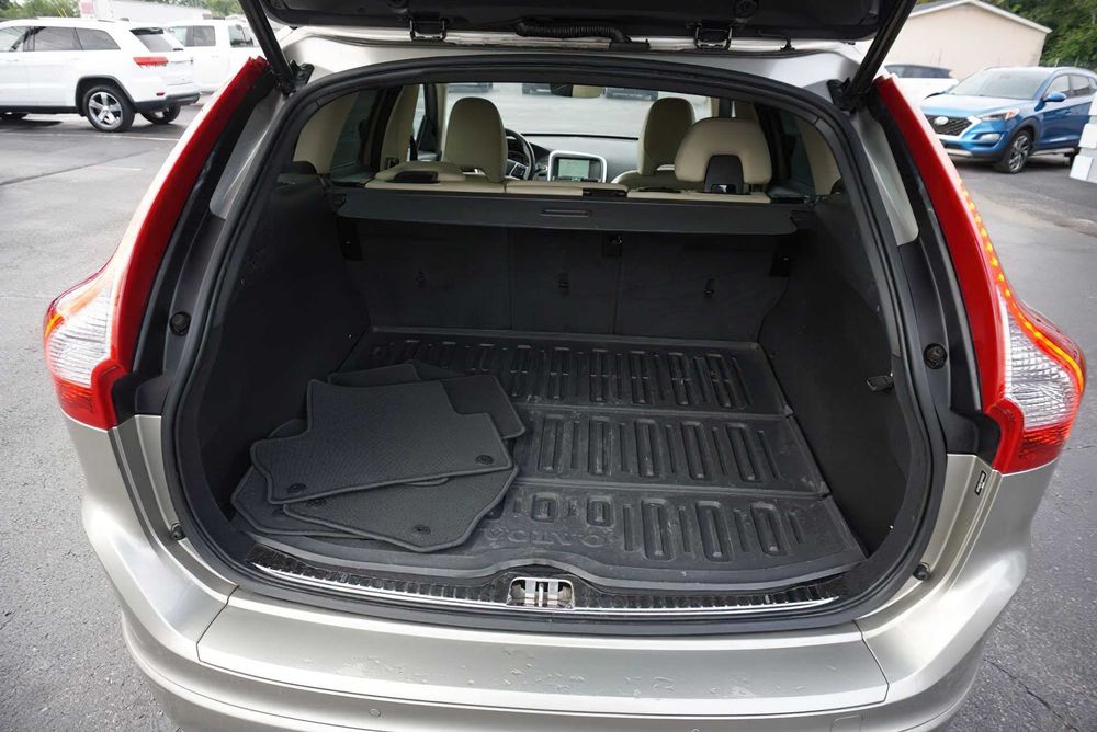 Volvo XC60 T5 Drive-E Premier      2016
