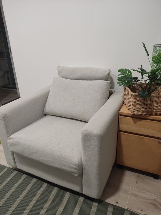 Cadeirão e sofá  com tecidos laváveis que se podem retirar