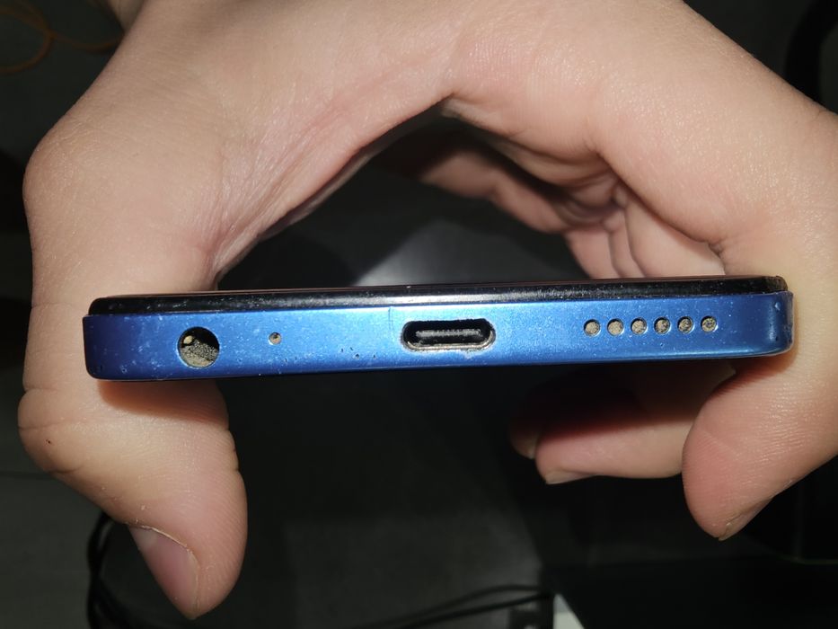 Продам телефон Tecno spark 10