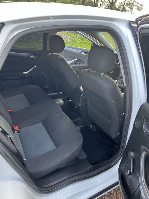 Ford Mondeo 2011рік