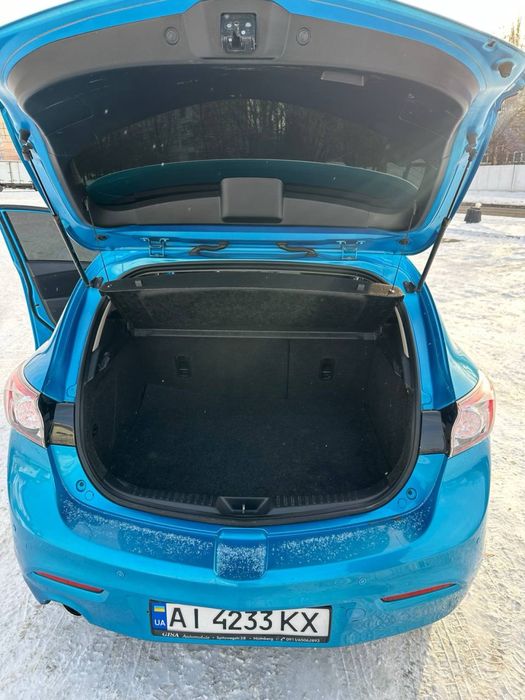 Mazda   2011  в супер ідеальному стані