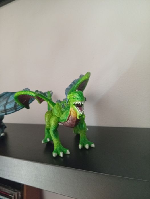 Conjunto de figuras dinofroz