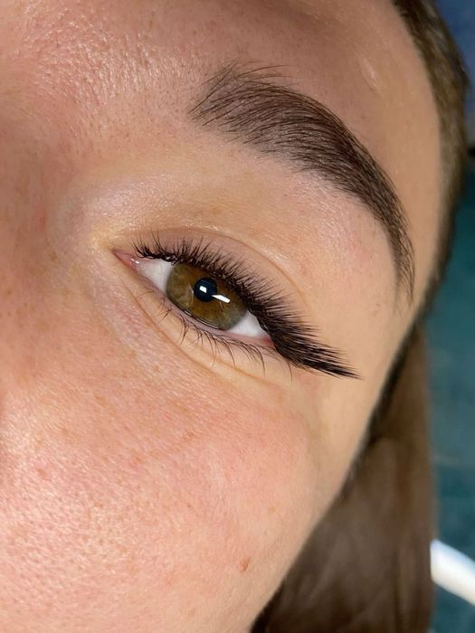 Нарощування вій Ужгород