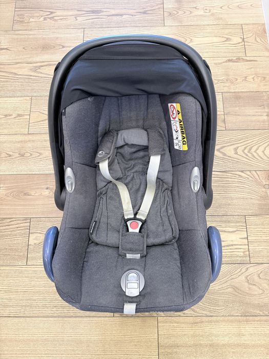 Авто люлька maxi cosi з адаптерами для коляски