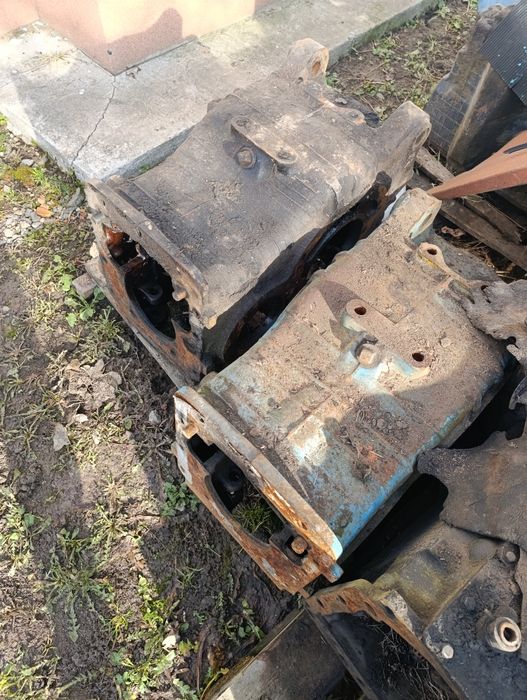 Продам корпус заднього моста Мтз