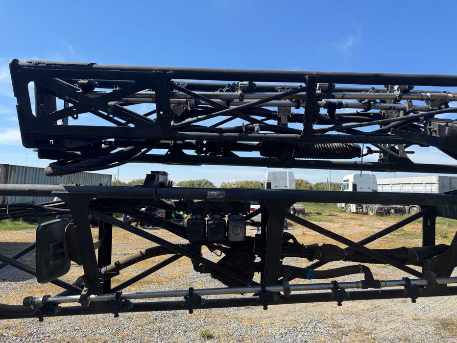 самохідний обприскувач John deere 4930