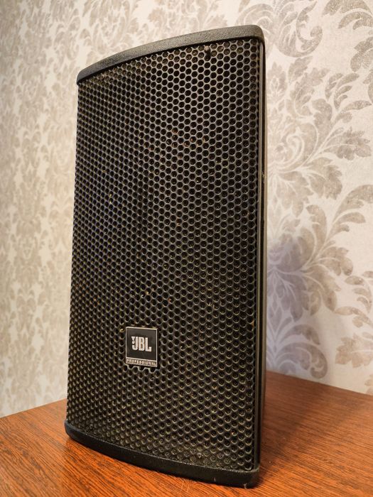 Колонка JBL professional