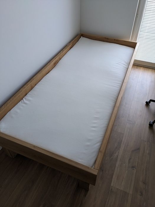 Materac nawierzchniowy 90x210 (Ozarow Mazowiecki)