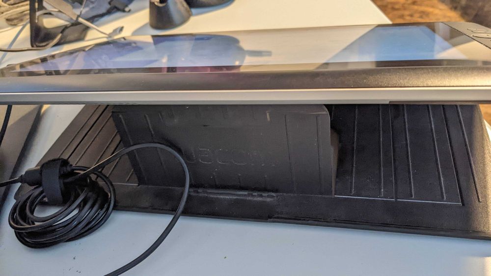 Tablet graficzny Wacom Cintiq Companion DTH-W1300