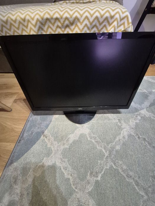 Monitor LED Fujitsu 24 cale