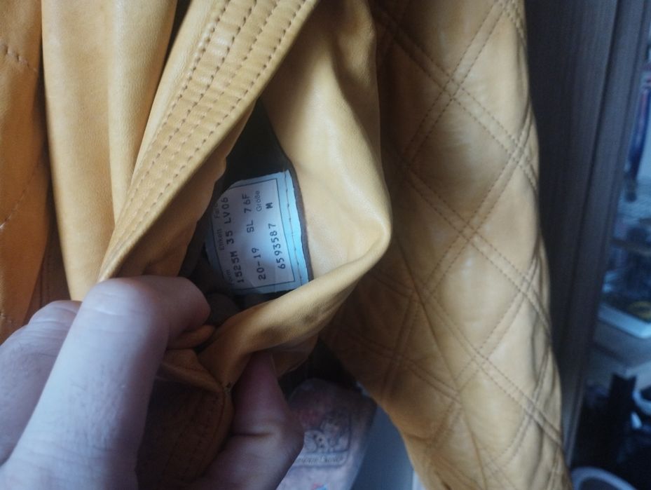 Чоловіча шкіряна куртка бомбер пілот світло коричнева жовта розмір м