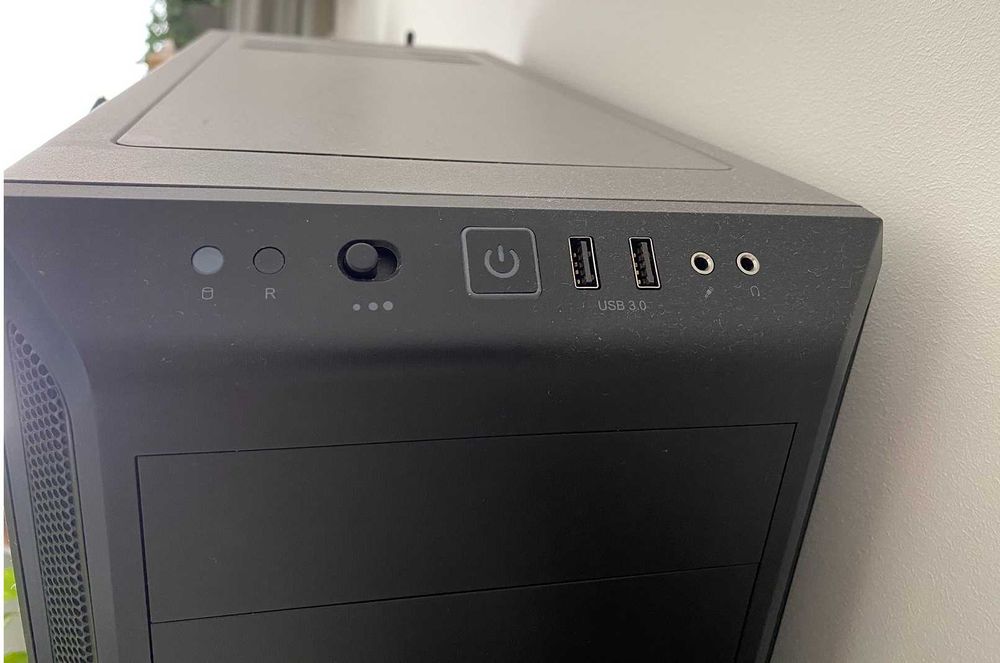 Komputer używany i9-9900K, 32GB DDR4, GTX1070, 2xSSD, 2xHDD, 2xLAN