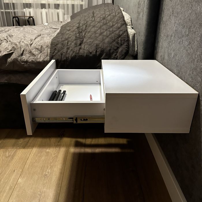 Тумба приліжкова підвісна Тумбочка прикроватная подвесная в спальню