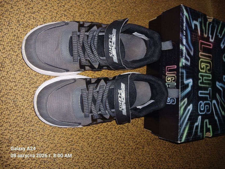 Кросівки Skechers S-Lights 37 р.,  модель  Prismatrons, світяться, б/в