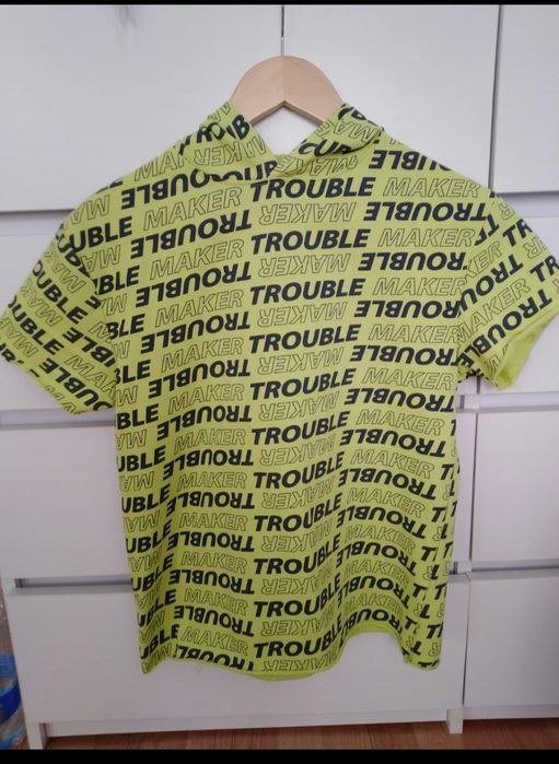 Koszulka chłopięca krótki rękaw z kapturem r 134/140
Limonka