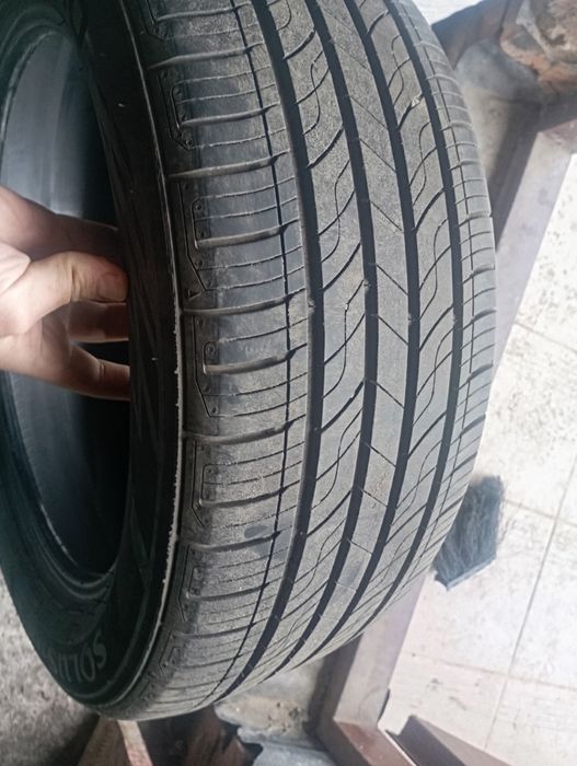 Продаються шини 225/50R17