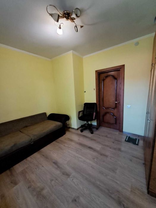 Терміновий продаж! Продам дуплекс 125,1 м2 з гаражем в центрі міста.