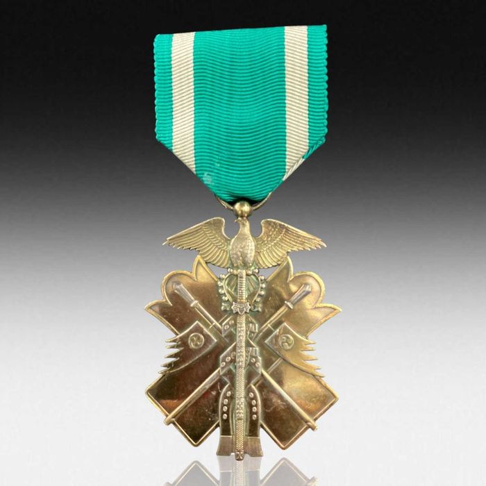 Medalha Ordem do Milhafre Dourado japonesa – 6.ª Classe (Kinshi Kunshō)