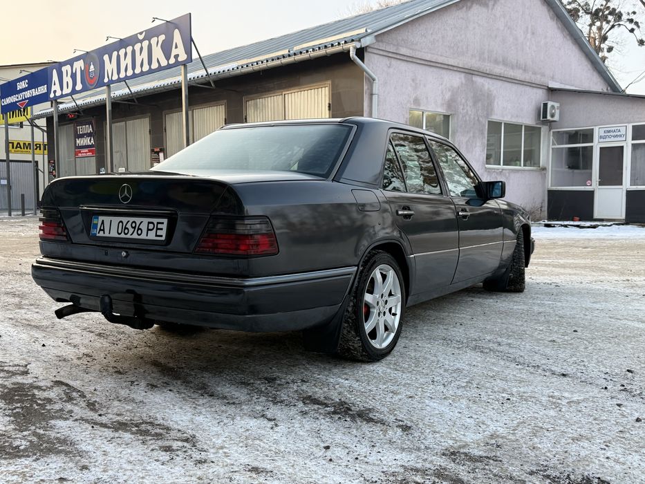 Mercedes-Benz E-Class W124 1994