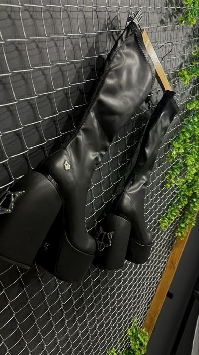 Сапоги на каблуку Naked Wolfe 35-40р