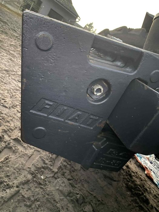 Sprzedam obciążniki marki fiat.