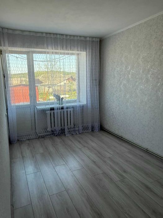 Продається затишна квартира в Красилові!