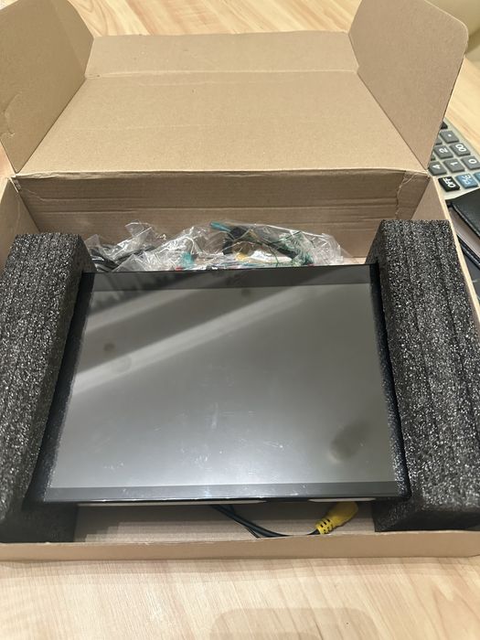 Продам монитор новый