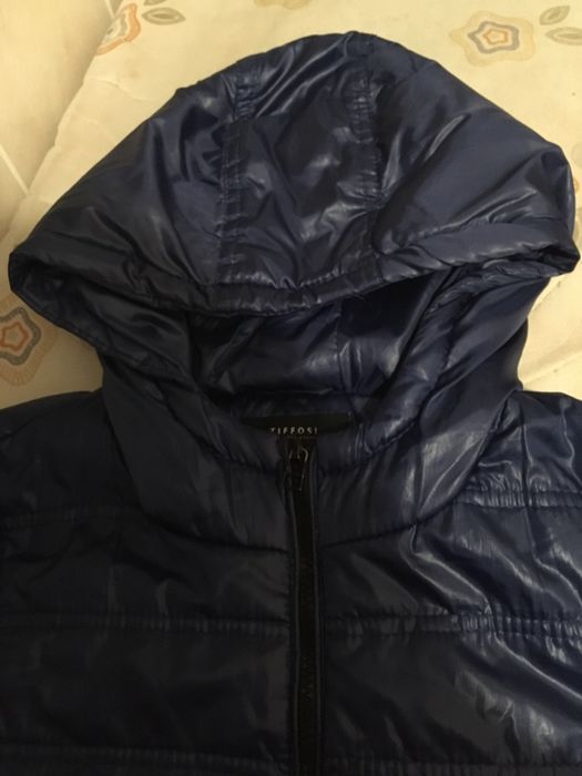 Casaco impermeável azul escuro da Tiffosi