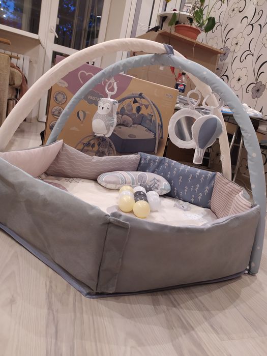 Продается детский развивающий коврик