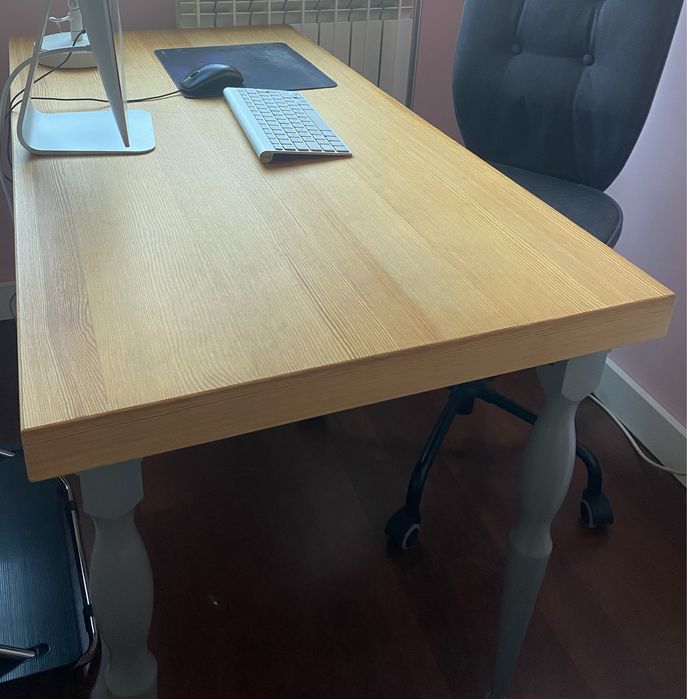 Secretária Ikea tampo carvalho