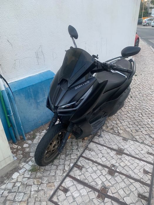 Mota modelo desportivo