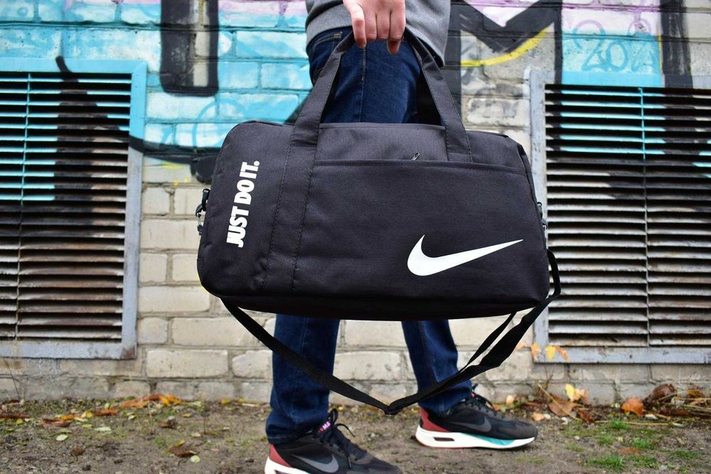 Дорожня сумка Nike спортивна на блискавці для поїздок і спортзалу