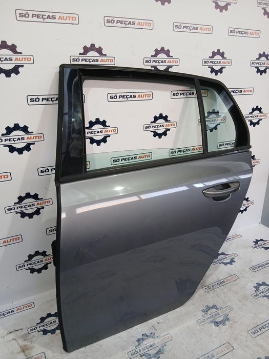 PORTA TRASEIRA ESQUERDA CINZA VOLKSWAGEN GOLF VI  ANO: 2012