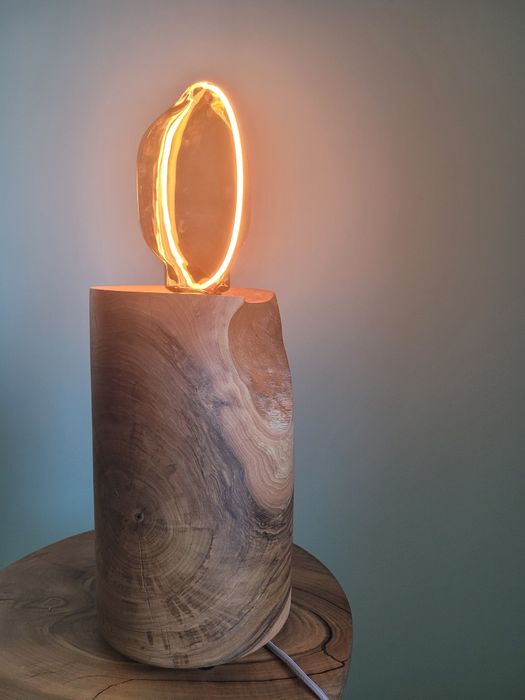 Lampa podłogowa orzech włoski