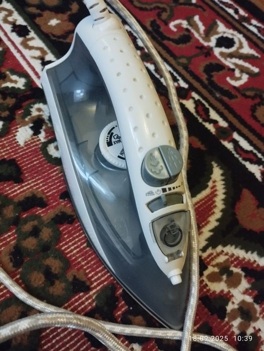 Утюг паровой Grunhelm немецкий