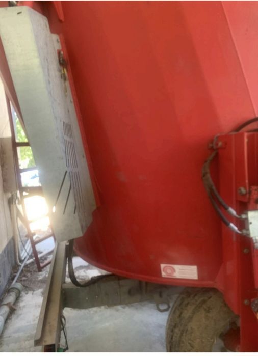 Unifeed Silofarmer Tambora 12 – Misturador de Ração 12 m³