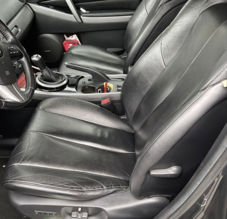 Продам автомобіль Мазда СХ-7