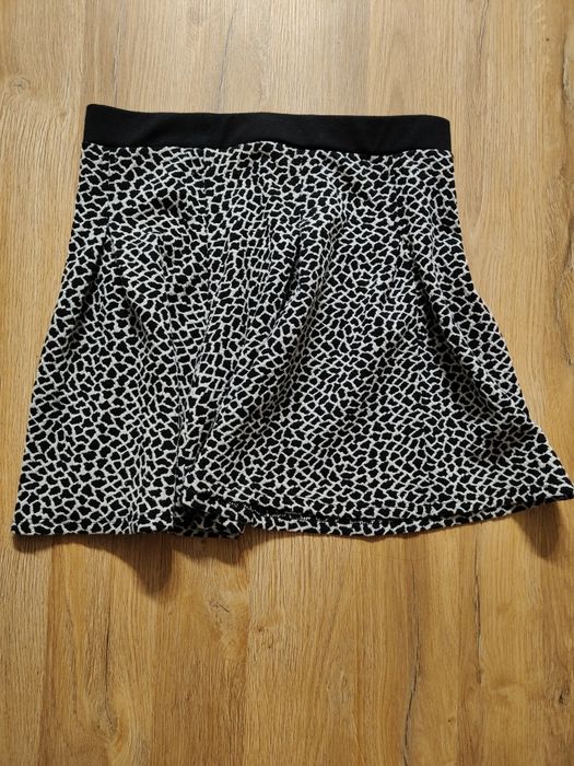 Spódnica w grochy