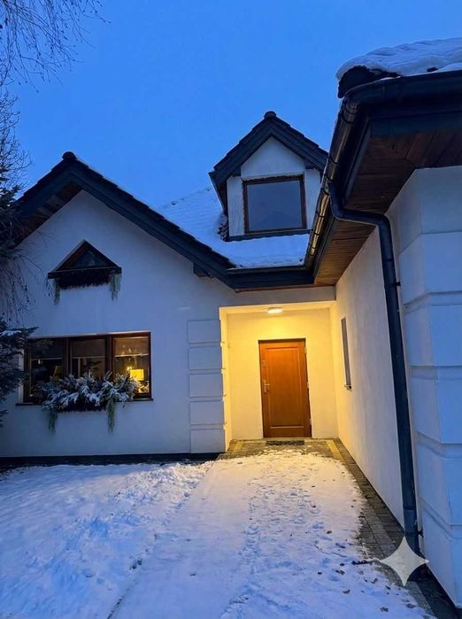 JACHRANKA wolnostojący z garażem na 2 auta 142 m² pow. użytkowa, 2022r