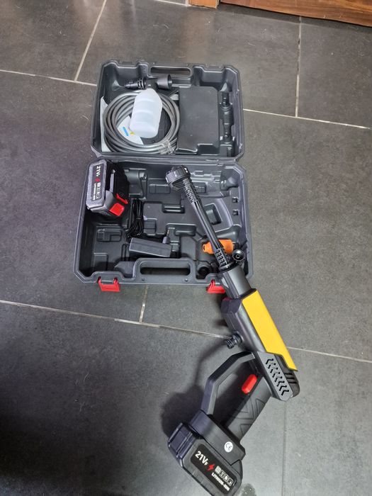 lavadora de alta pressão portátil a bateria.